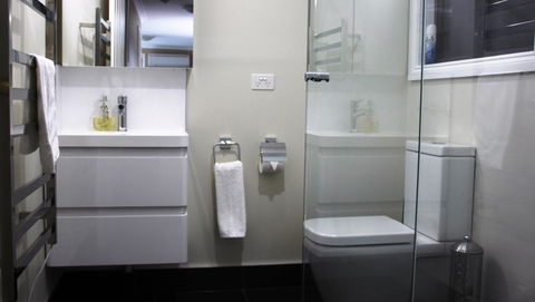 SEA EAGLE COTTAGE Amazing Views Of Bay Of Fires - Accommodation Bookings 9