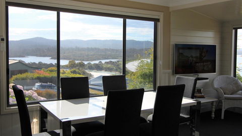 SEA EAGLE COTTAGE Amazing Views Of Bay Of Fires - Accommodation Bookings 24