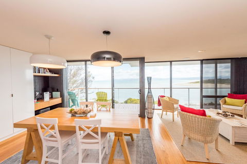 Cocktails With A View - Accommodation Bookings 4