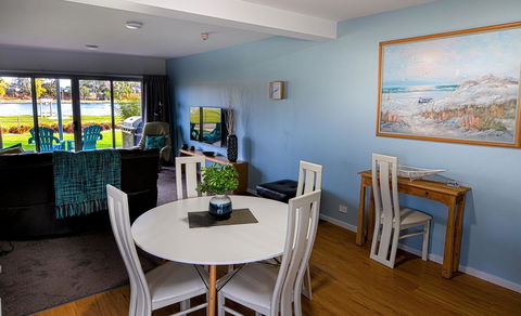 Ulverstone River Edge HolidayApartments - Accommodation Bookings 9