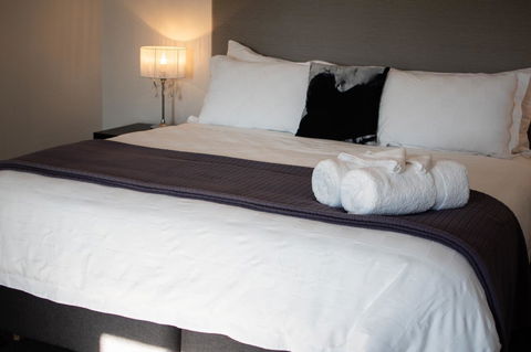 Sanctum Boutique Apartments - Accommodation Bookings 40
