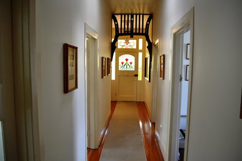 Belton Apartments-Hedge Cottage - Accommodation Bookings 26