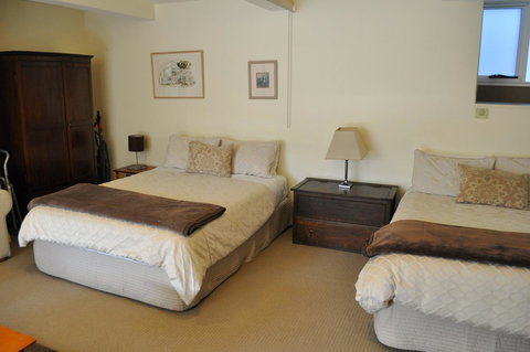 Belton Apartments-Hedge Cottage - Accommodation Bookings 10