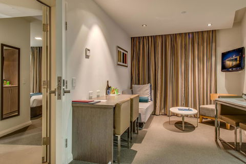 Mantra Collins Hotel - Accommodation Bookings 25