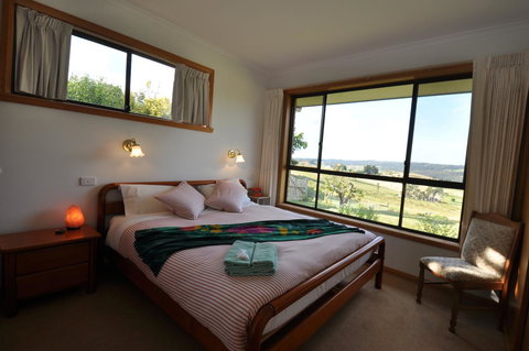 Plovers Ridge Country Retreat - Accommodation Bookings 1