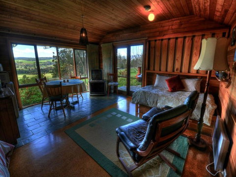 Plovers Ridge Country Retreat - Accommodation Bookings 9