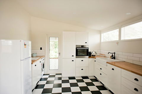 The Holiday Home People - Accommodation Bookings 21