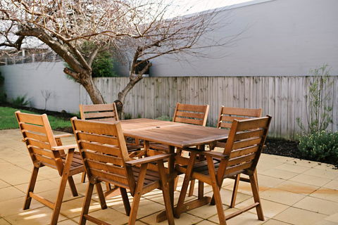 The Holiday Home People - Accommodation Bookings 2