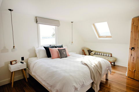 The Holiday Home People - Accommodation Bookings 25