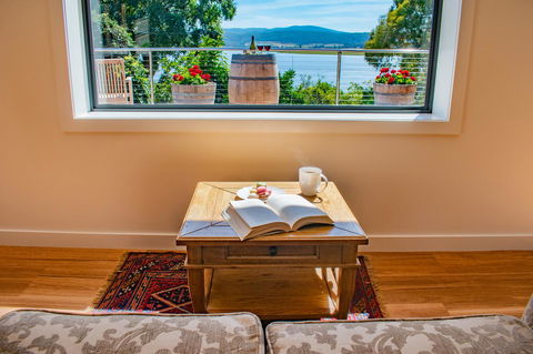 Tamar House - Accommodation Bookings 5