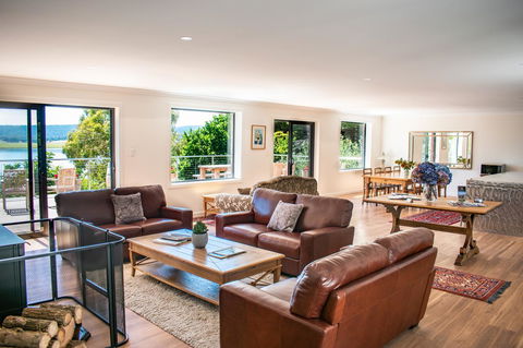 Tamar House - Accommodation Bookings 15