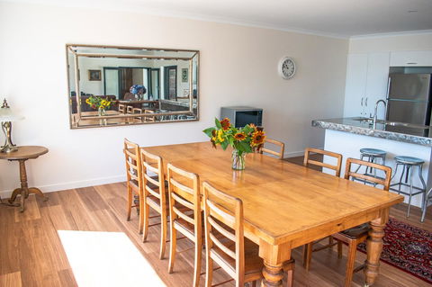 Tamar House - Accommodation Bookings 14