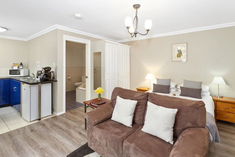 Oyster Cove Chalet - Accommodation Bookings 5