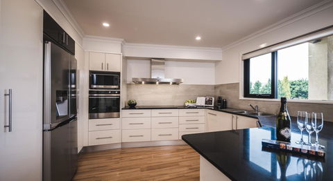 Russell House - Accommodation Bookings 25