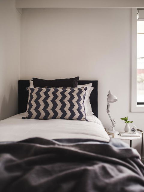 Russell House - Accommodation Bookings 13