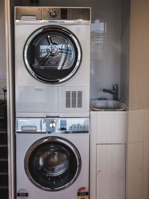 Russell House - Accommodation Bookings 21