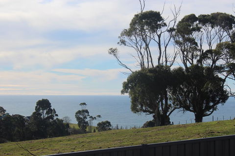 Hilltop Ocean Views å±±é¡¶æµ·æ™¯ - Accommodation Bookings 2