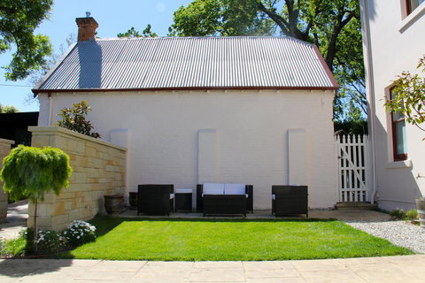 Old Bishop\'s Quarters Heritage, Modern & Unique Accommodation - Accommodation Bookings 14