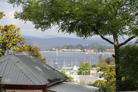 Old Bishop\'s Quarters Heritage, Modern & Unique Accommodation - Accommodation Bookings 9