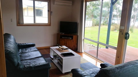 Four Seasons Waterfront Villas - Accommodation Bookings 31