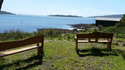 Four Seasons Waterfront Villas - Accommodation Bookings 11