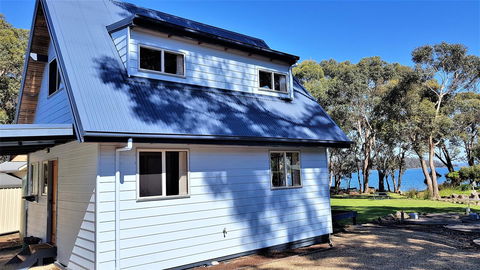 Four Seasons Waterfront Villas - Accommodation Bookings 1
