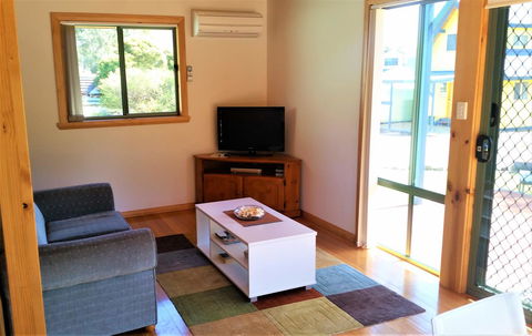 Four Seasons Waterfront Villas - Accommodation Bookings 19