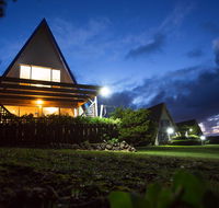 Island Breeze Motel