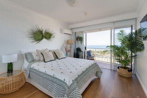NEW Beautiful 2 Bed Ocean Views In Broadbeach - Accommodation Bookings 0