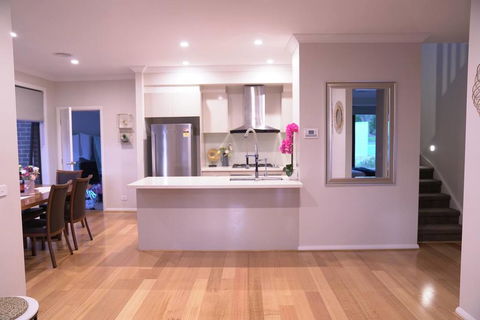 New Comfort House Near Box Hill - Accommodation Bookings 3