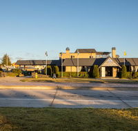 New England Motor Lodge