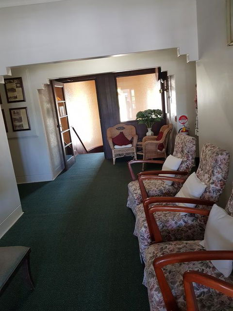 New Ivanhoe Hotel - Accommodation Bookings 3