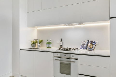New One-Bedroom With Sweeping Views - Accommodation Bookings 1