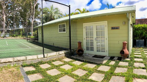 NEW: Tranquil Retreat -The Barn House Ingleside, Northern Beaches - Accommodation Bookings 1