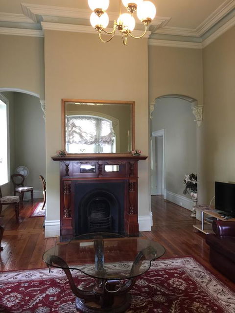 Newport Homestay & Lodge - The Heritage Guest House - Accommodation Bookings 2
