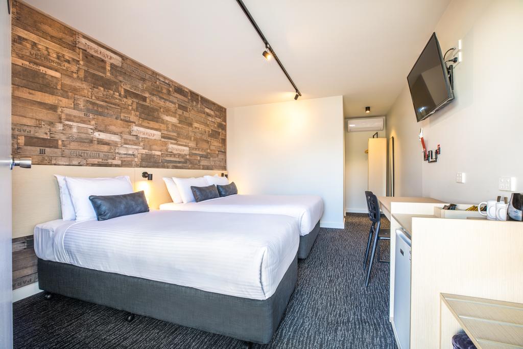  Accommodation Bookings
