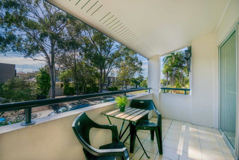 Noosa Parade Holiday Inn - Accommodation Bookings 1