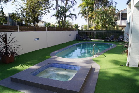 Noosa Parade Holiday Inn - Accommodation Bookings 0
