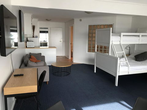 North Pier Hotel - Accommodation Bookings 2