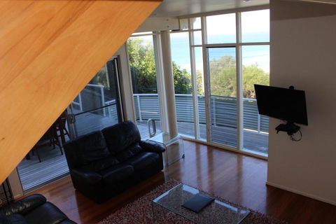 NORTHPOINT 1 - Accommodation Bookings 3