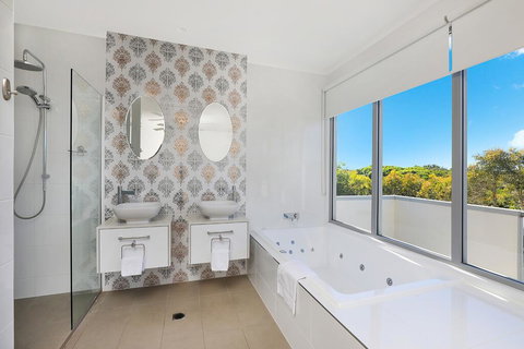 NORTHSHOR- ULTIMATE BEACH HOUSE - Accommodation Bookings 3