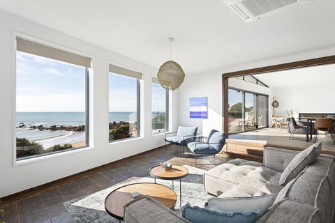 Novo Luxury Apartment - Accommodation Bookings 1