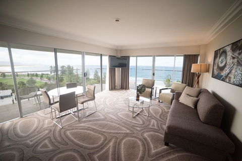 Novotel Wollongong Northbeach - Accommodation Bookings 1