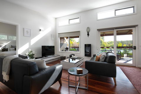 Oblique - Accommodation Bookings 2