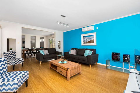 Ocean Blue On Salt Beach - Accommodation Bookings 2