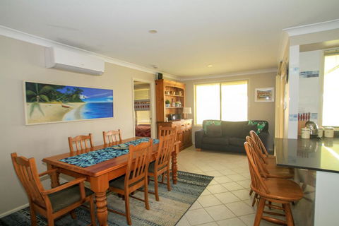 Ocean Break - At Berrara - Accommodation Bookings 2