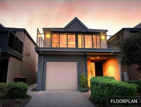 Ocean Grove House With Fantastic Ocean Views - Accommodation Bookings 0