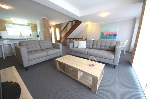 Ocean Shores Unit No 4 - Accommodation Bookings 0