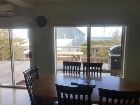 OCEAN VIEWS - Accommodation Bookings 3