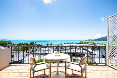 OCEAN VIEWS 10 - Accommodation Bookings 1